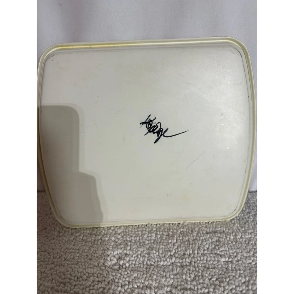 N/A vintage melamine
